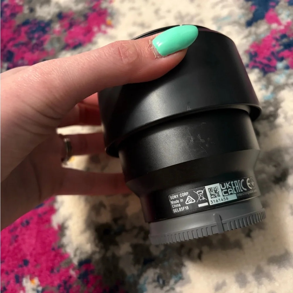 Sony FE 85mm f/1.8 Lens